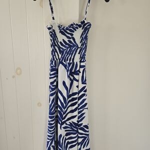H&M Blue and White Leaf Print Midi Dress